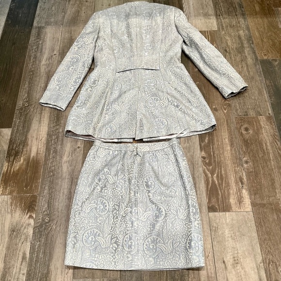 Rickie Freeman Teri Jon Suit Set- jacket & skirt brocade print silver gray sz 2 - Picture 10 of 15